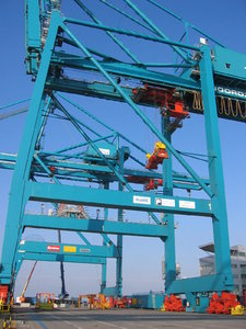 Harbour crane