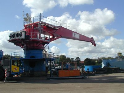 Articulated crane